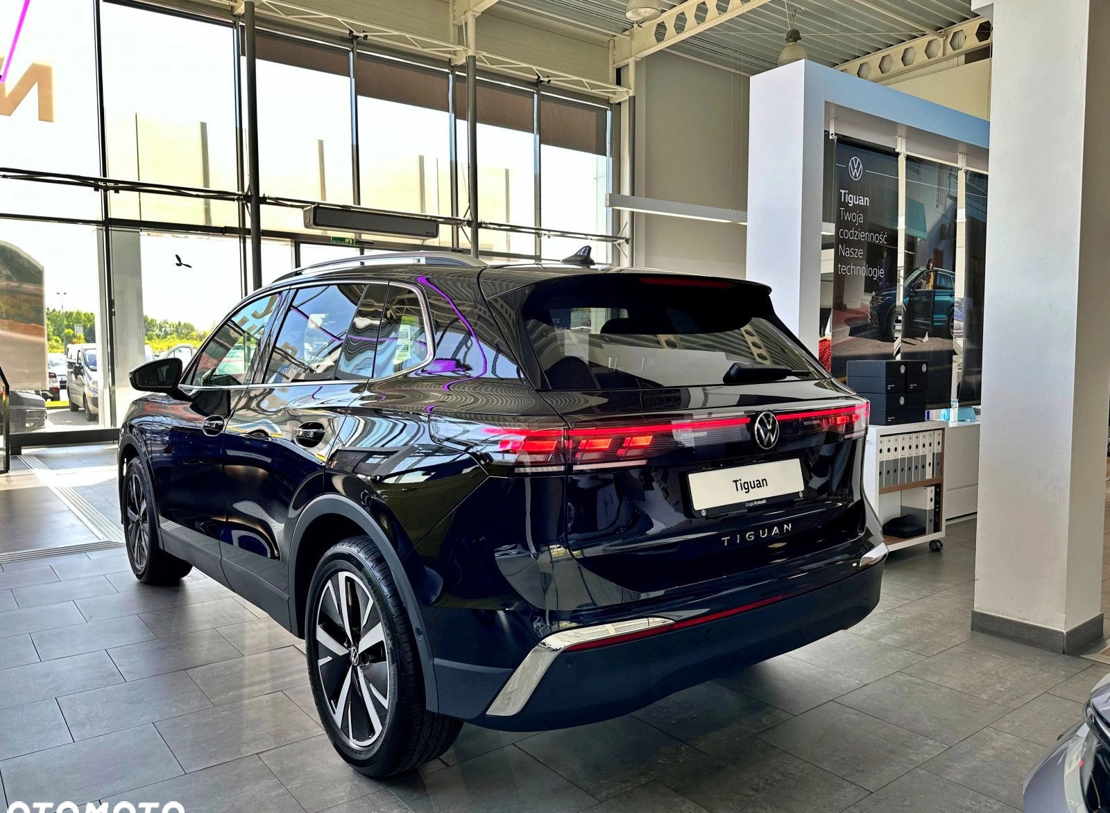 Volkswagen Tiguan cena 215600 przebieg: 1, rok produkcji 2024 z Kłodzko małe 232